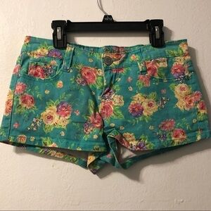 Wallflower Shorts Women’s‎  Size 5 Flower Print Green